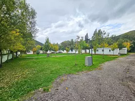 Camping Solopuent Castiello de Jaca Natur apartamentos turísticos en Castiello de Jaca